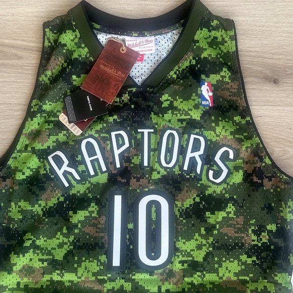 Mitchell & Ness  DeMar DeRozan Camo Toronto Raptors 2011/12 Hardwood Classics - Picture 8 of 10